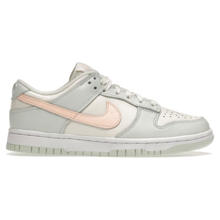 Nike Dunk Low
Barely Green (W)