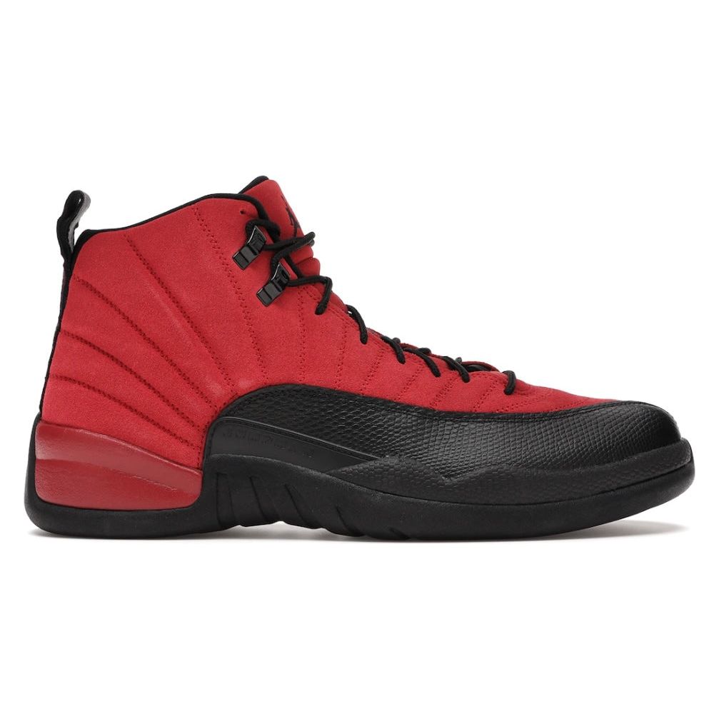 Jordan 12 Retro
Reverse Flu Game