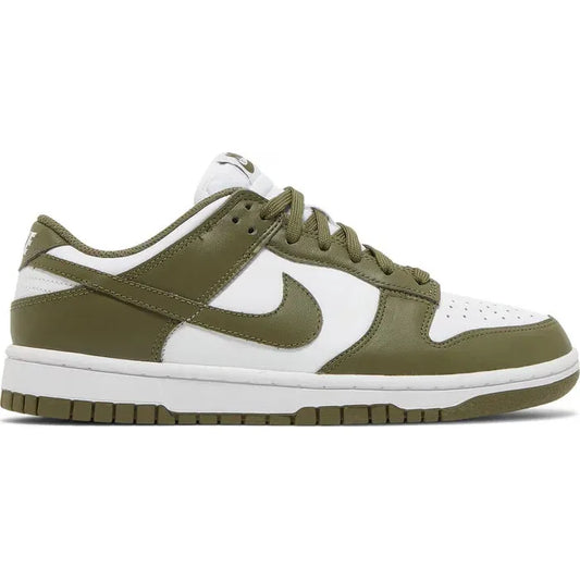 Nike Dunk Low
Medium Olive (W)